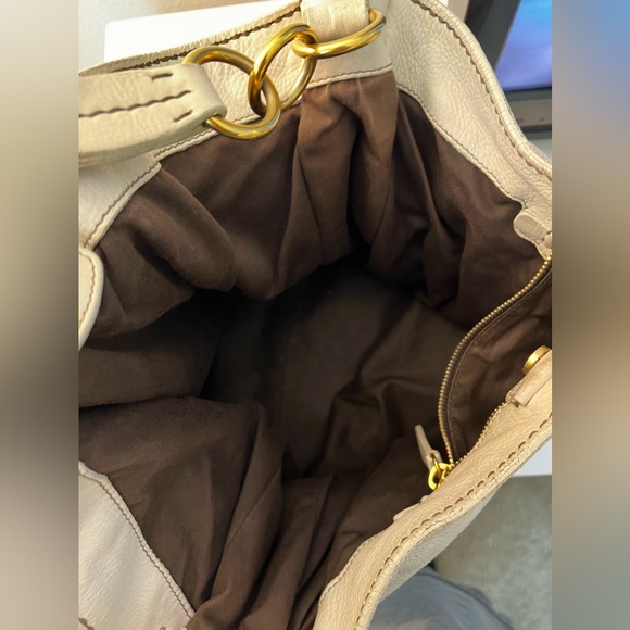 Miu Miu white leather with gold detailing bag - Picture 4 of 8